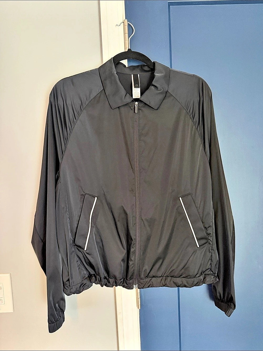 NWOT lululemon Lightweight Black Medium stretch satin
